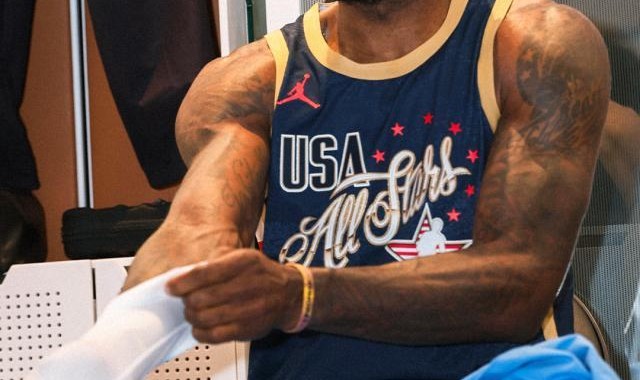 开云APP下载-詹姆斯再谈退役话题：只专注于帮助湖人冲刺季后赛